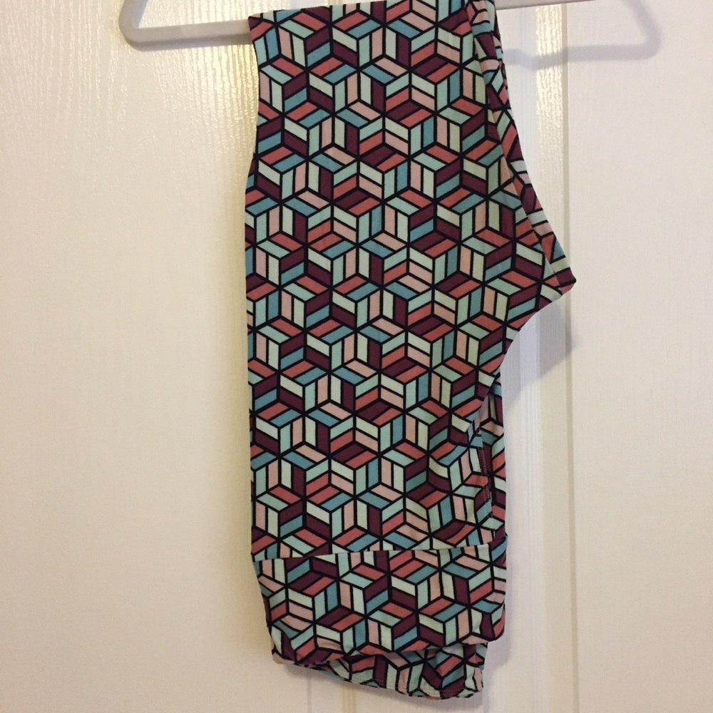 Gently used Lularoe TC vintage geometric leggings